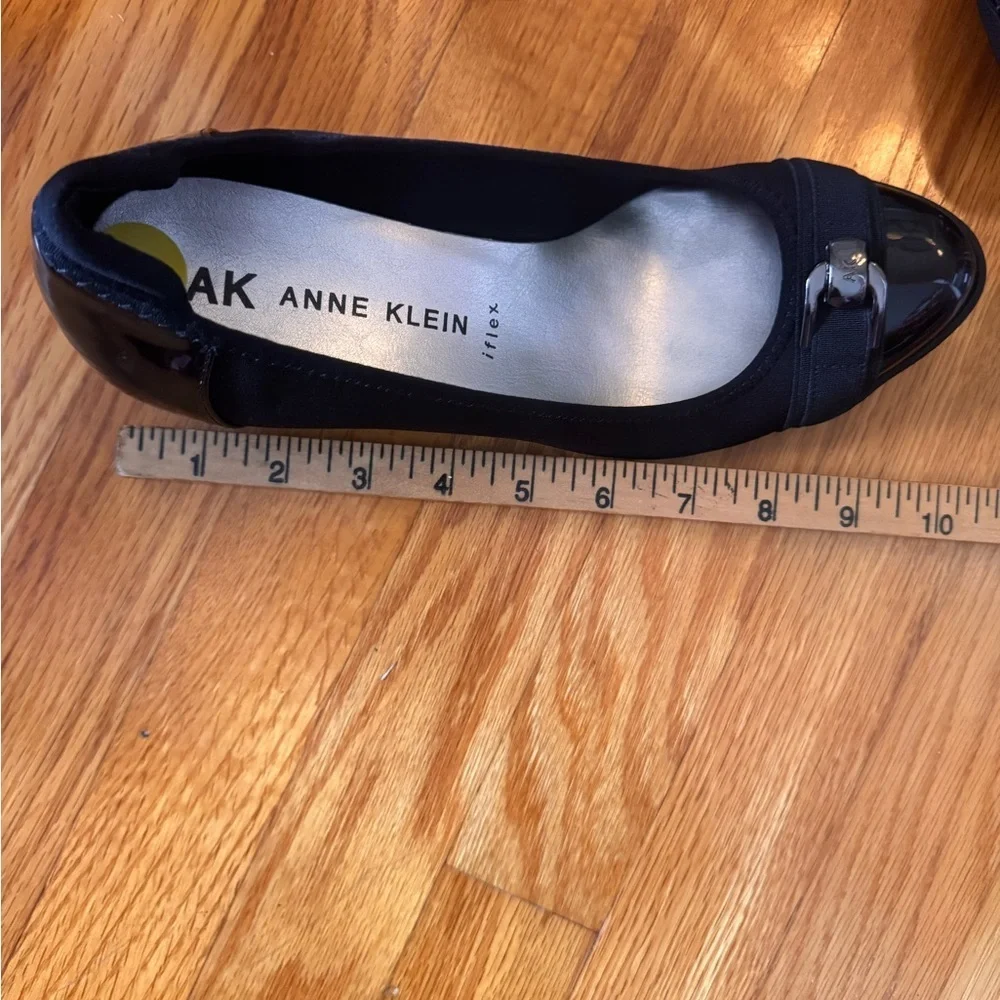 Anne Klein step out